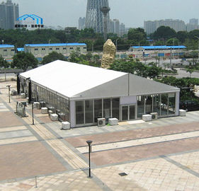 Weißes Ausstellungs-Überdachungs-Zelt für die Werbung des Ereignisses leicht abgebaut